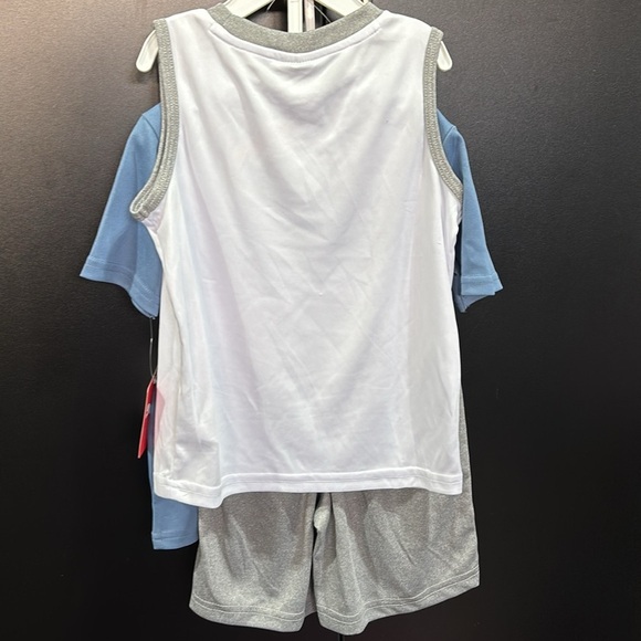 PUMA  3 pc.-set performance tee, muscle tee and elastic waist Puma Logo shorts - Picture 4 of 6
